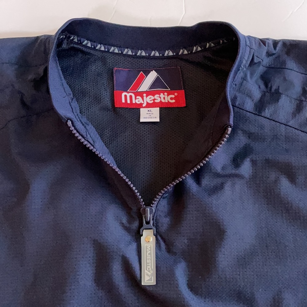 Majestic Pullover size XL